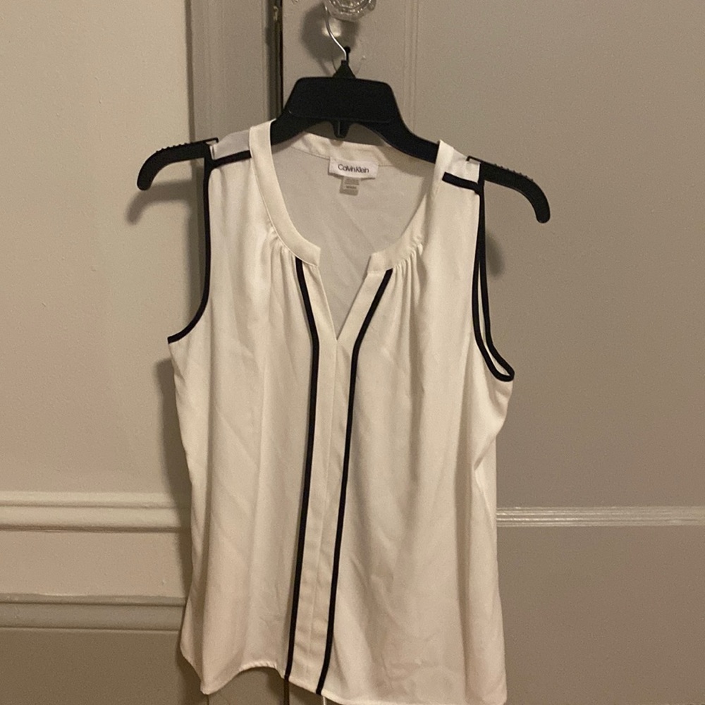 Calvin Klein blouse size medium. Never worn.